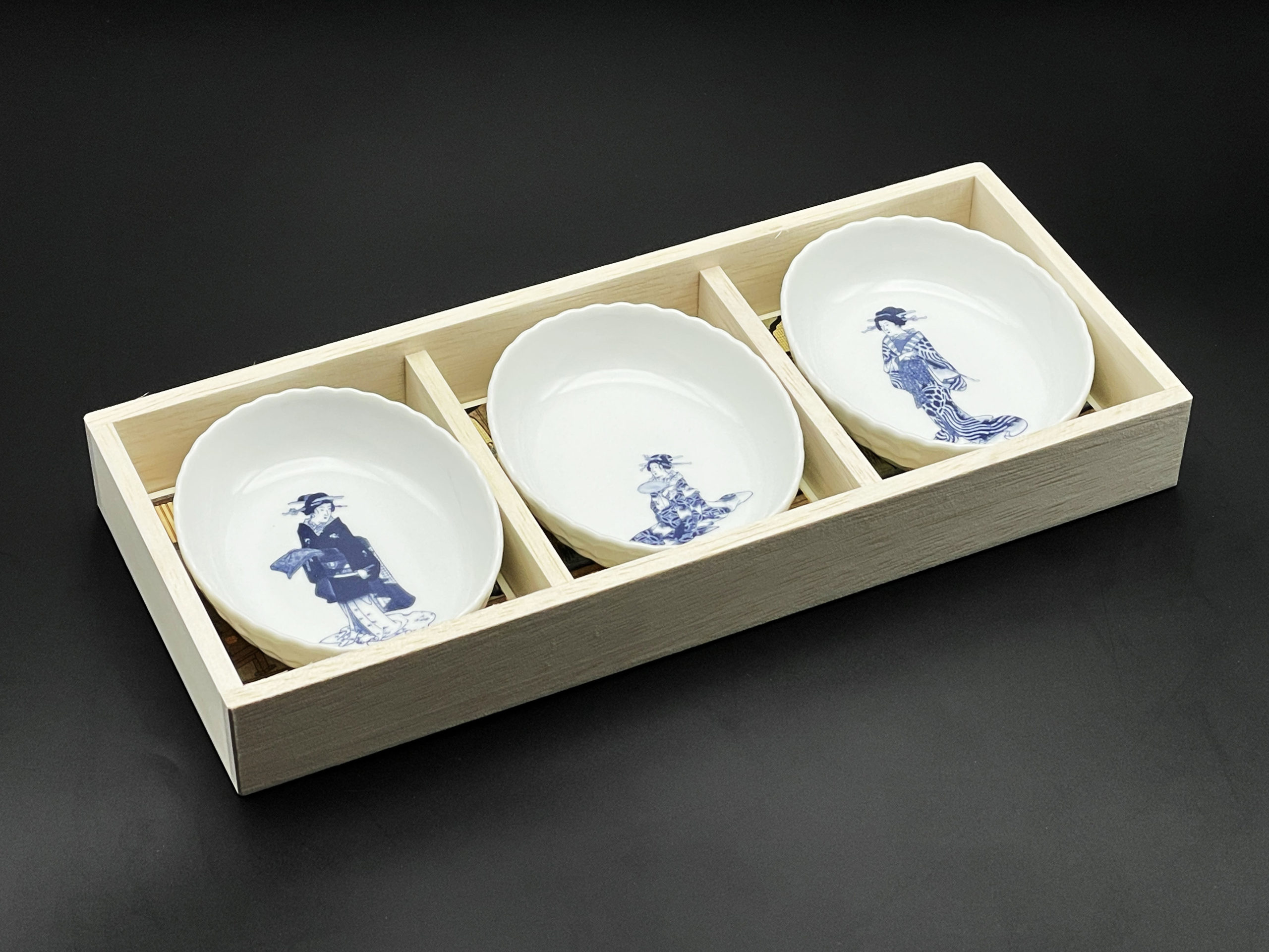 【35％OFF】 横浜開港資料館×近藤さや香×タカラダのコラボ限定商品発売決定 食器